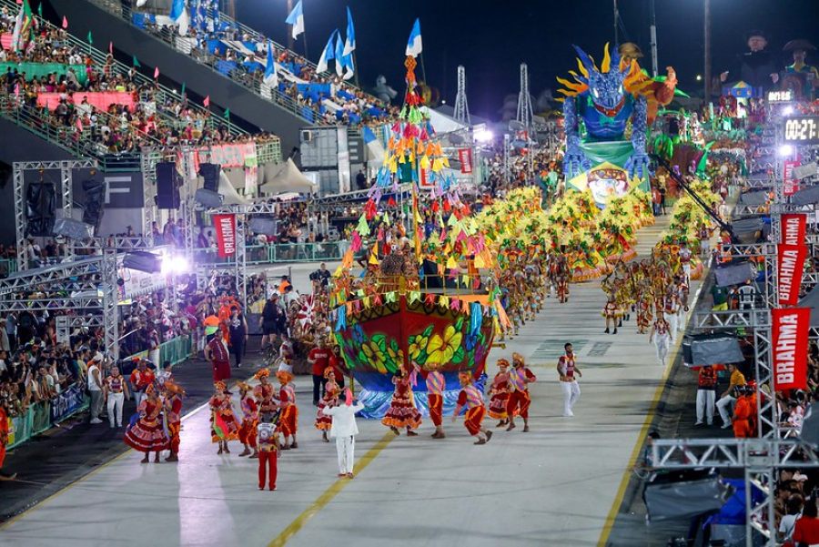 Emoção e expectativa marcam a apuração do Grupo Especial no Sambódromo de Manaus