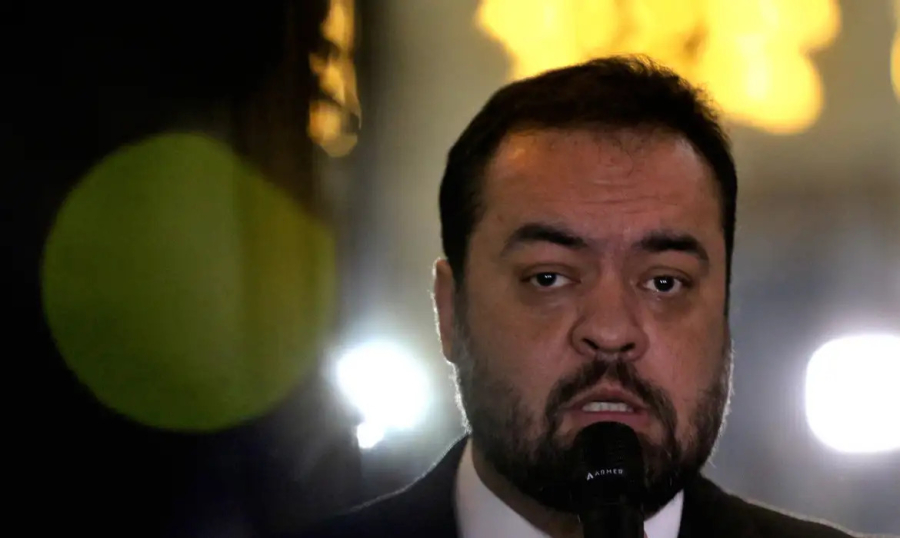 Cláudio Castro, ex governador do RJ  é alvo de busca e apreensão 