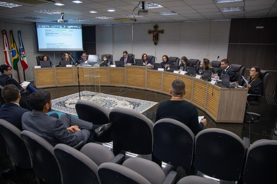 TRE-AM mantém cassações por fraude à cota de gênero do vereador Elan Alencar