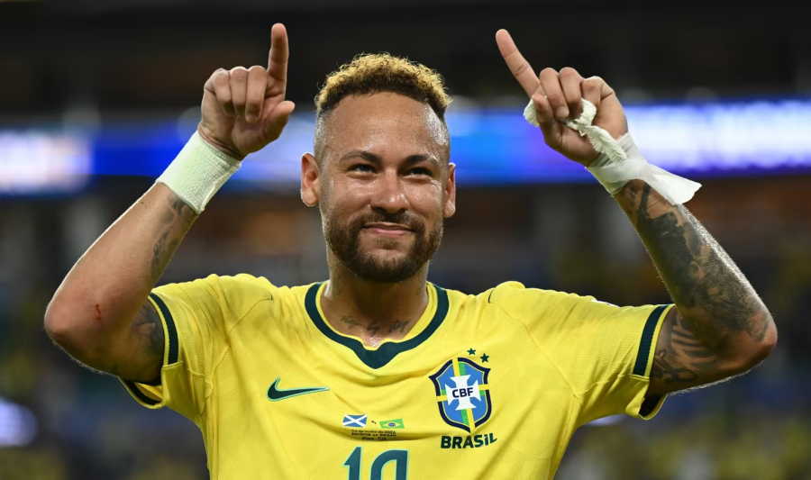 Neymar reencontra Seleção, torcida e a Copa do Mundo: 