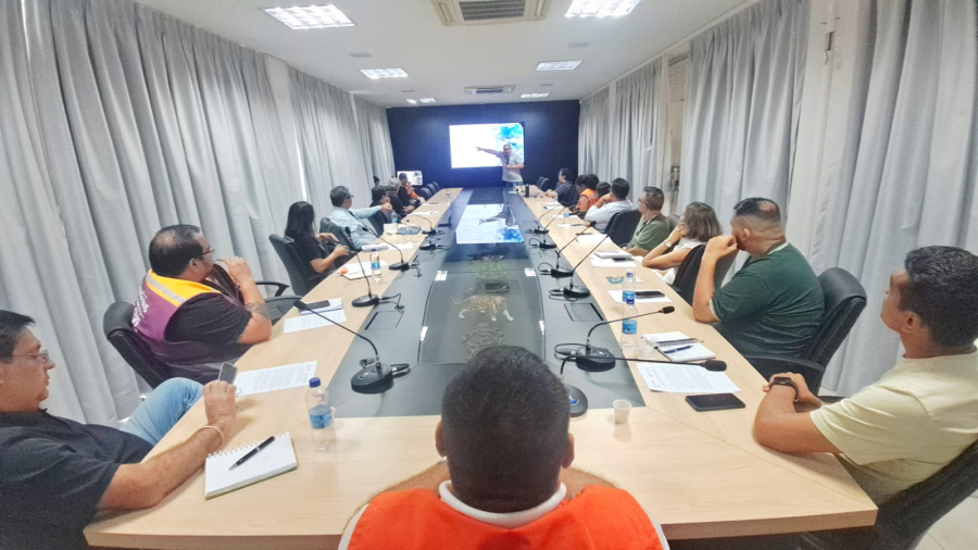 Prefeitura mobiliza equipes para o enfrentamento da estiagem em Manaus