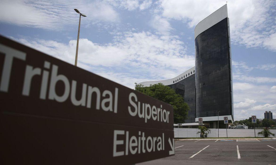 TSE rejeita três ações contra Bolsonaro por abuso nas eleições